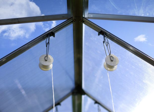 Palram-Canopia_Greenhouses_Accessories_Trellising_Kit_Main-3 Palram-Canopia_Greenhouses_Accessories_Trellising_Kit_Main-3