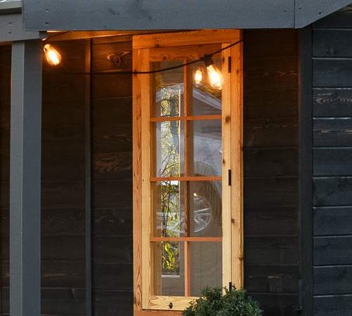 Single opening studio window